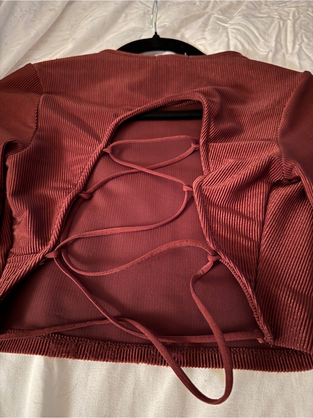 Heart & Hips Rust Lace-Back Ribbed Crop Top